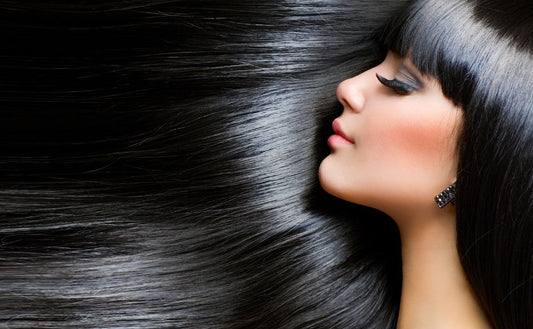 #HairCareTips: बरसात के मौसम में इन 5 विशेष तेलों के साथ सिर की मालिश करें, बालों का झड़ना कम होगा। - Fytika Healthcare Products